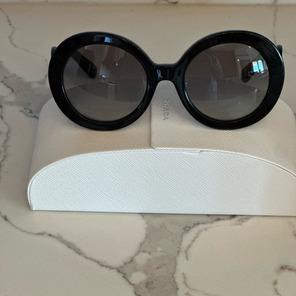 Authentic Prada Baroque 27NS Sunglasses - Black/Grey Gradient New, never worn! - Picture 3 of 12